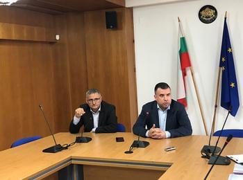 Областният управител Захари Сираков настоява за предприемане на трайни законови мерки за обезопасяване на инфраструктурните обекти в региона