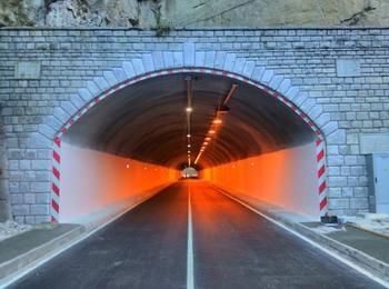 Тунелите на пътя Асеновград – Смолян са ремонтирани и с ново LED осветление