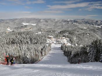 Ски зоната в Пампорово вече работи, условията за зимни спортове и туризъм са добри  