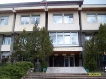 Полицията в Смолян арестува 50-годишен мъж, системно изнасилвал непълнолетната си дъщеря