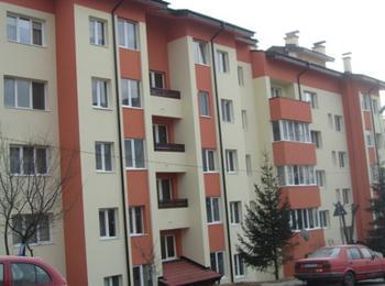 Поредни собственици на жилища благодарят на кмета Мелемов и строителната фирма за качественото саниране на блока им
