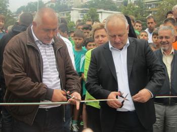 Премиерът Борисов и кметът Мелемов откриха обновените спортни обекти Смолян