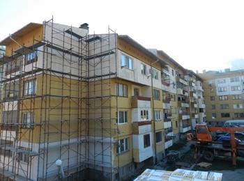 55 многофамилни жилищни сгради са одобрени за саниране и финансиране в област Смолян