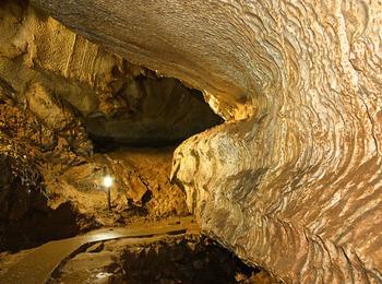 Правят костница в Ягодинската пещера