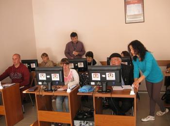 Приключи обучението за използване на информационни технологии по проект на читалището в Златоград