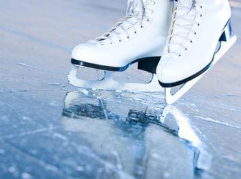 Евгения Раданова и Екатерина Дафовска ще се забавляват на ледена пързалка в Чепеларе
