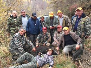 Глиган с рекордни размери отстреляха ловци в Родопите