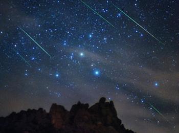 Любителите на астрономията ще могат да наблюдават пикът на метеорния поток Персеиди