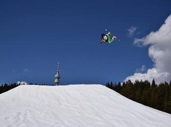 Най-добрите фрийстайл скиори и сноубордисти мерят сили на Пампорово през уикенда