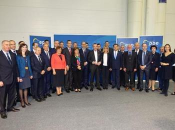  Цветан Цветанов и кметове от ГЕРБ се срещнаха с претендента за водещ кандидат на ЕНП за председател на новата Европейска комисия