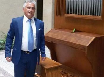  Маестро Камен Кенов дарява 25 пиана и един орган за училищата в Смолянско