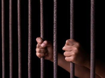  2.4 години затвор на мъж заради кражба на цигари в Смолян