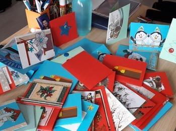  Доброволците от Превантивния център изработиха и продадоха картички за коледния празник на децата с увреждания