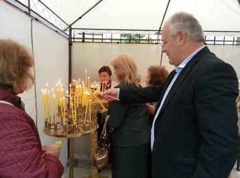 Кандидат- кметът на Смолян от ПП ГЕРБ Николай Мелемов  почете днес храмовия празник на параклиса „Покров Богородичен”