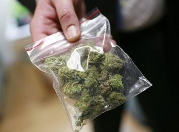 Полицията намери марихуана и амфетамин у 37-годишен от Несебър