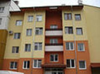 Кметът Дора Янкова разговоря със собственици на жлищни сгради,включени в проект за саниране