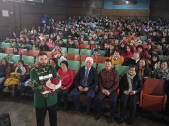 Средно училище "Васил Дечев"в Чепеларе отбеляза патронния си празник