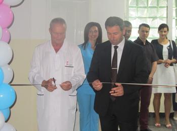  Официално откриха обновени две отделения в МБАЛ “Проф.д-р К.Чилов” в Мадан