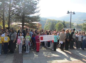 Близо 500 деца участваха в лекоатлетическата щафета, посветена на Освобождението на Родопите
