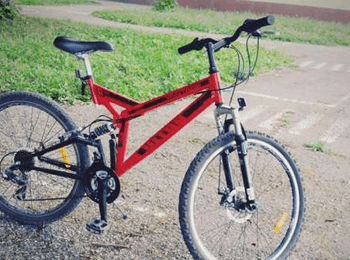 Откраднаха колело от двора на училище в Чепеларе