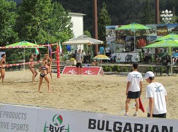 С дискотека  на плажа закриват турнира по волейбол