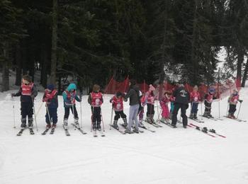 Стартира програмата „Научи се да караш  ски“ за ученици от Смолян и Чепеларе