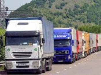 Забраняват преминаването на товарни автомобили през магистрали в Гърция