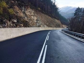 АПИ: Рехабилитирани са над 36 км от пътя Кричим - Михалково