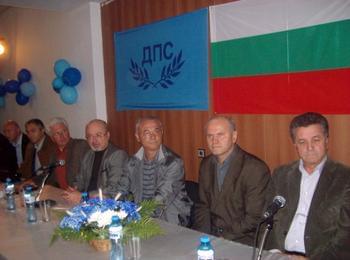 Ахмет Доган и предизборният щаб на ДПС се срещнаха с кандидат-кмета на Смолян