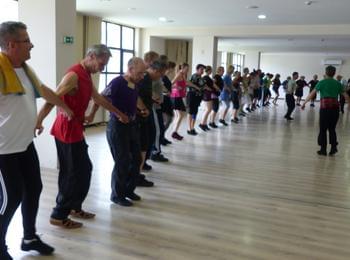  Над 50 ентусиасти от три континента разучават  български народни танци в Девин