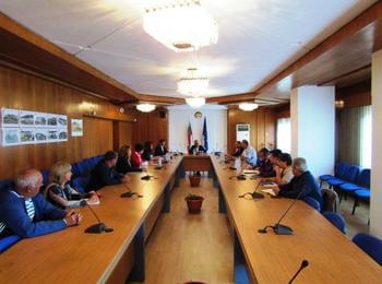 Обсъдиха мерки за осигуряване на безопасност на движението в област Смолян за предстоящия зимен сезон