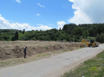 Реколтивираха депо за изкопни земни маси край село Турян