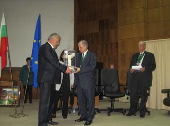 Кметът Мелемов връчи званията „Почетен гражданин на Смолян” на  Георгиос  Павлидис и Георги Чилингиров