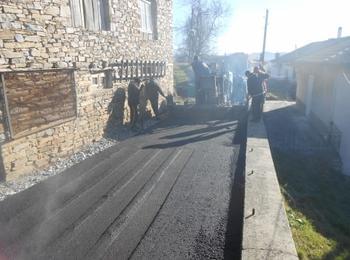 Приключват ремонтните дейности в маданското село Леска
