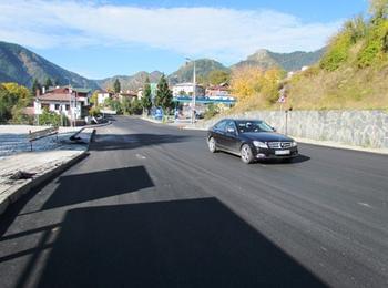 Усилено се работи по асфалтирането на ул."Невястата" и "Първи май"