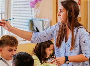  Още 10 дни училищата от Смолянско подават заявки за нови учители