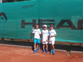  Емил Бимбашиев от тенис клуб "Смолян 2013" трети на турнира „Kinder+ Sport“