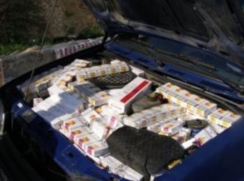 500 кутии цигари без бандерол откриха полицаи в кола на русенец