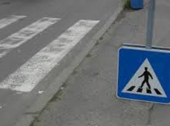 Блъснаха 45-годишен мъж на пешеходна пътека в Смолян