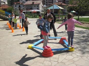 Община Чепеларе реализира проект „Спорт за децата в детските градини“ 