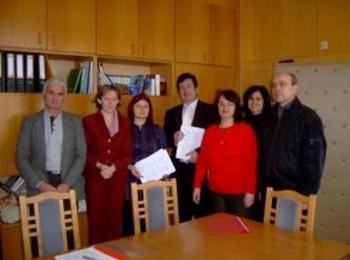 Три читалищни библиотеки от Златоградска община включени в програма „Глобални библиотеки-България”