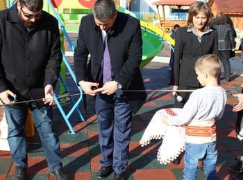 Четвърта нова детска площадка беше открита на територията на община Неделино