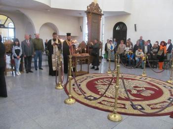 Областният управител поздрави децата от Младежки православен център „Чисти  сърца” по случай откриването на новата духовна учебна година
