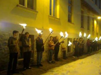 В навечерието на 19 февруари за единадесети пореден път се състоя традиционното факелно шествие на ПМГ „Васил Левски”