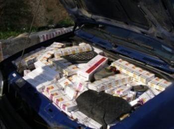 Близо 2 500 кутии контрабандни цигари задържаха на ГКПП-Златоград