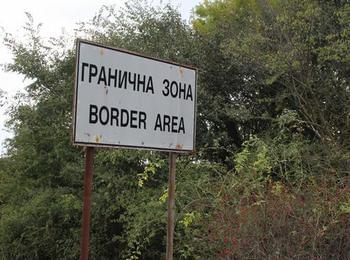  Нови орди мигранти напират към България и Гърция