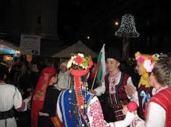 НУФИ "Широка лъка" показаха красотата на българския фолклор в Брюксел на Голямо хоро