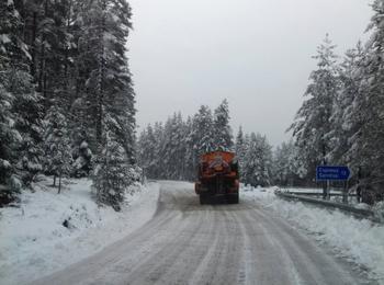 Шофьорите, на които им предстои пътуване в област Смолян, да тръгват със зимни гуми