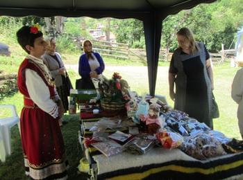  Прочутото село Могилица събра стотици за традиционния празник на народното творчество и занаятите