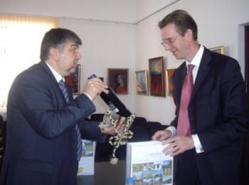 Сътрудничество в областта на туризма договориха кметът на Чепеларе и посланника на Великобритания у нас